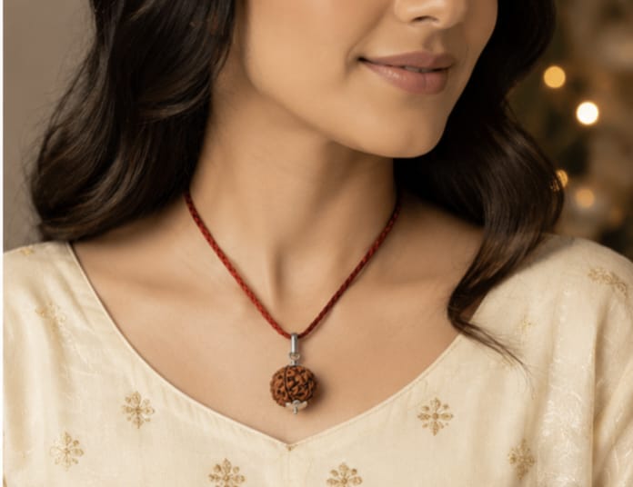 Original 6 Mukhi Rudraksha Pendant – Natural Premium Quality Rudraksha Pendant